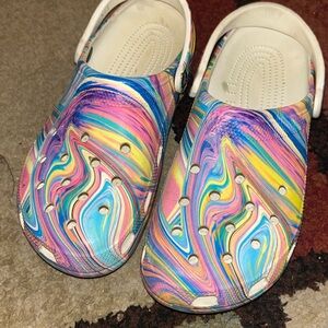 Color swirl crocs / size women’s 11